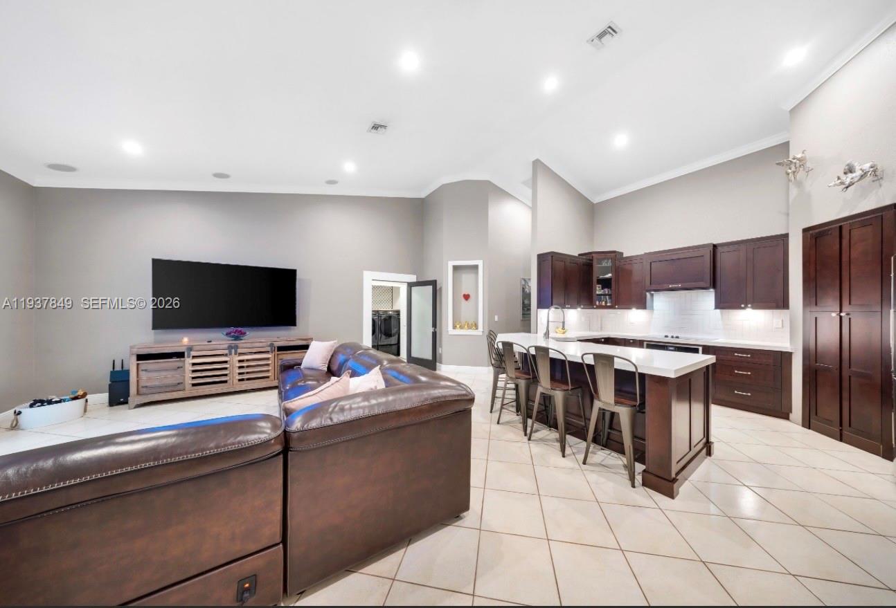3190 Southwest 133rd Place Miami, FL 33175 - Photo 7 of 34