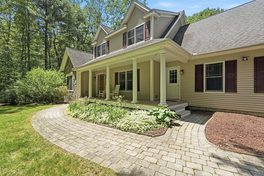 757 Park Hill Road Northampton, MA 01062 - Photo 4 of 42