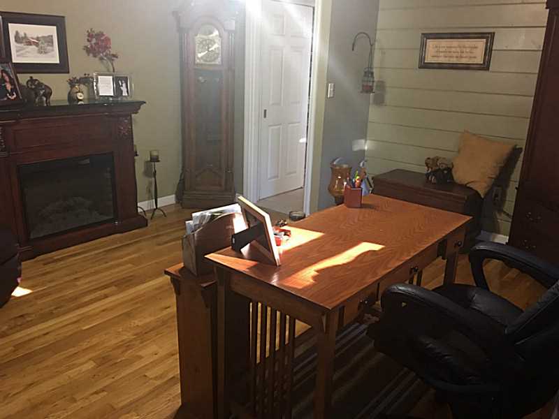 1 Isthmus Road Foster, RI 02825 - Photo 7 of 25 Den/Family/Great Room.