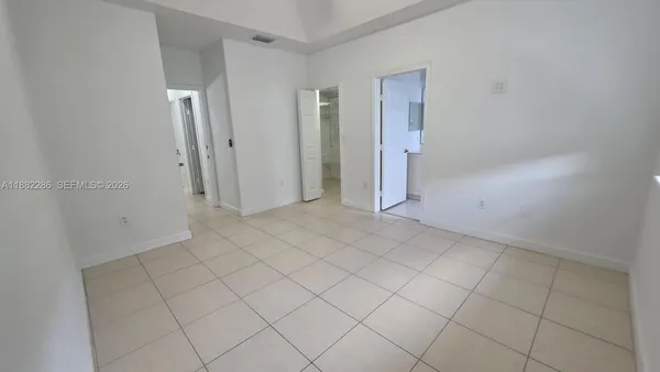 $3,550 | 5570 Northwest 107th Avenue, Unit 902, Doral, FL 33178
