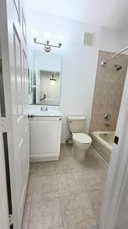 $3,550 | 5570 Northwest 107th Avenue, Unit 902, Doral, FL 33178