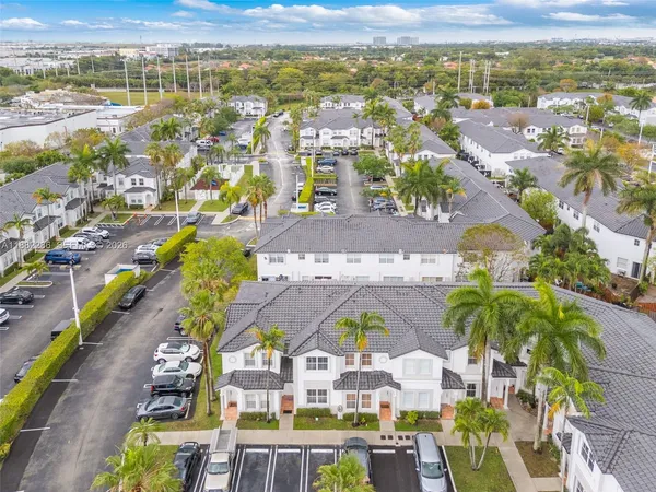 $3,550 | 5570 Northwest 107th Avenue, Unit 902, Doral, FL 33178