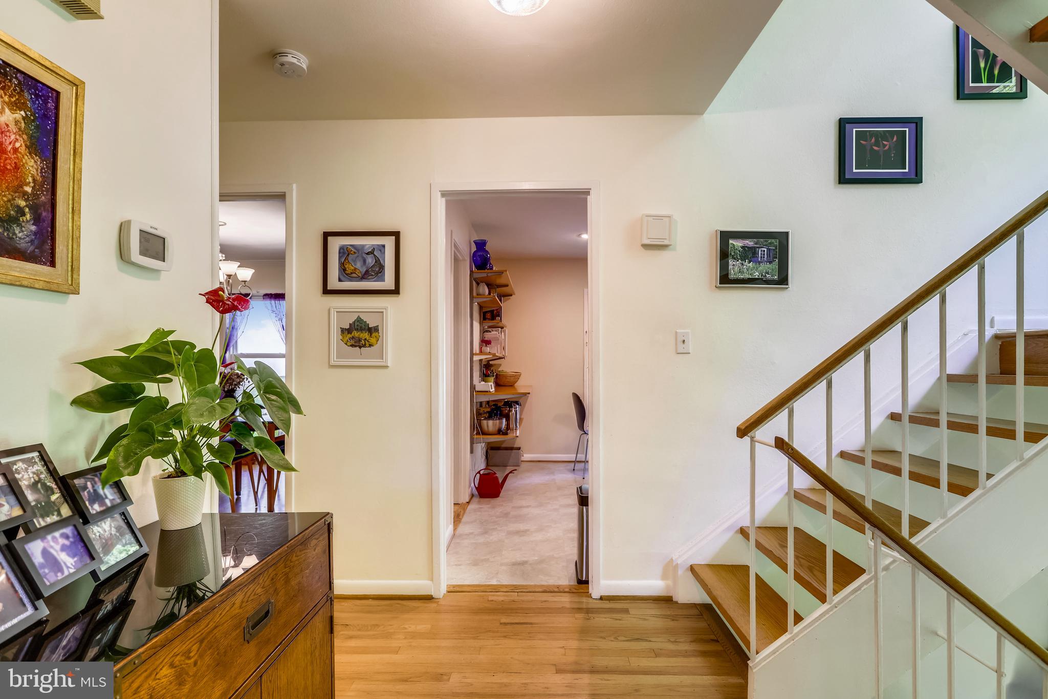 1658 Wainwright Drive Reston, VA 20190 - Photo 23 of 103 Main Level Landing