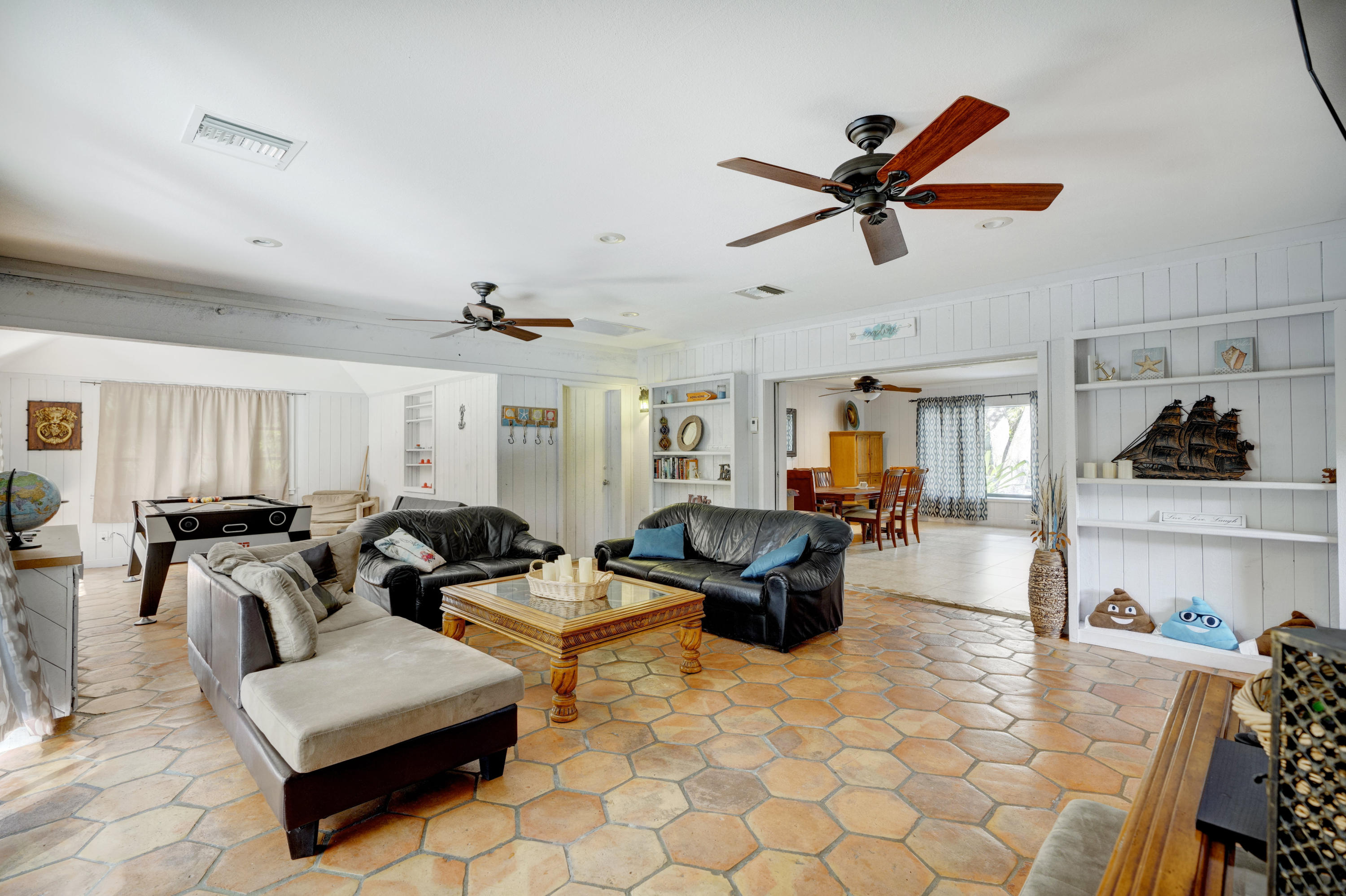 11061 Ellison Wilson Road North Palm Beach, FL 33408 - Photo 15 of 41 a living room with furniture