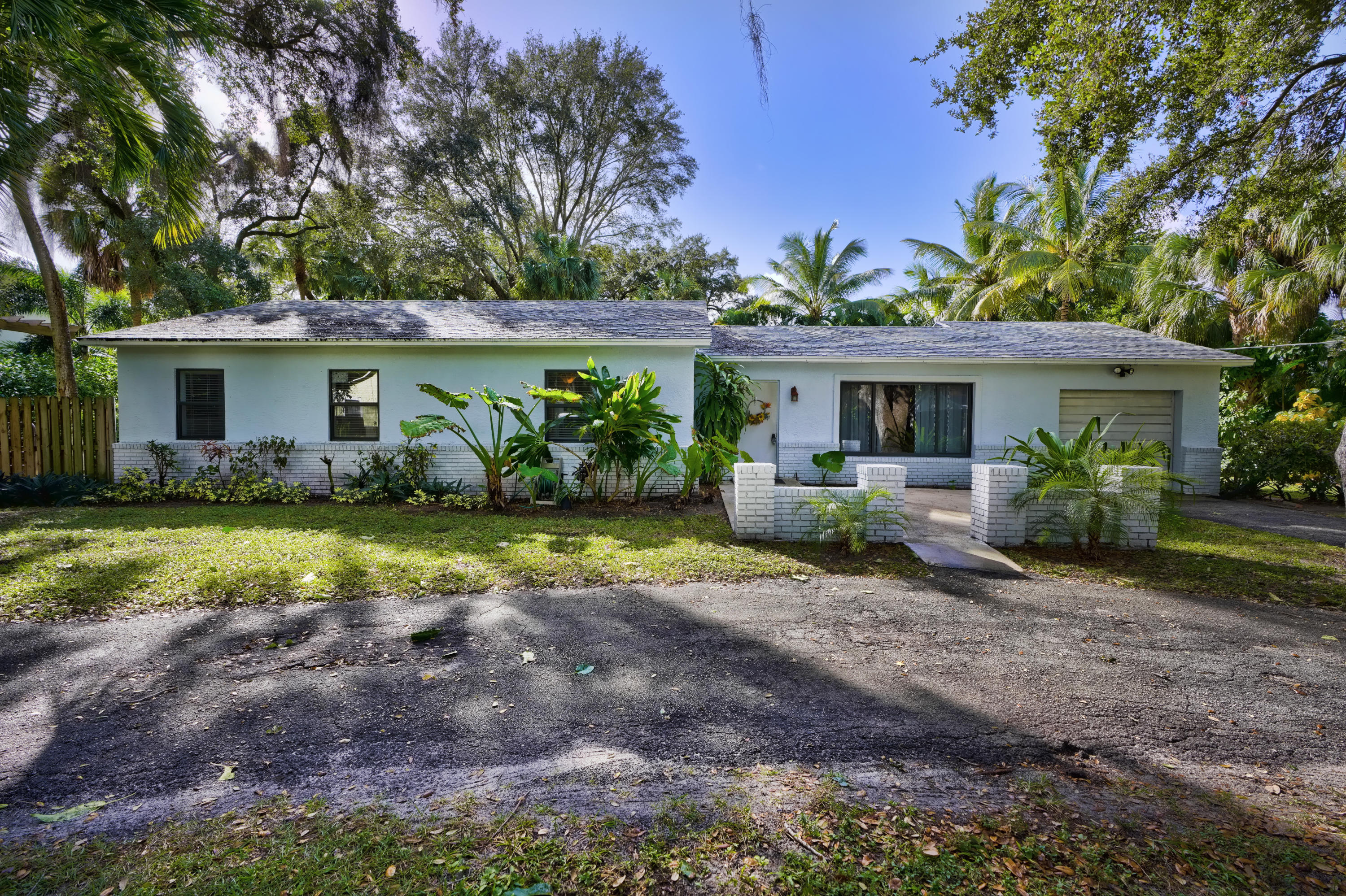 11061 Ellison Wilson Road North Palm Beach, FL 33408 - Photo 4 of 41 a view of outdoor space yard and yard