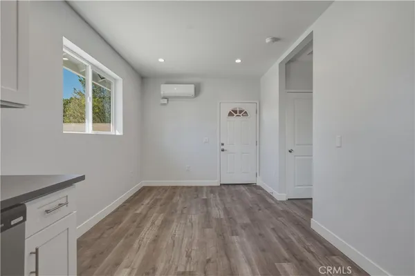 $2,350 | 19835 Blythe Street, Winnetka, CA 91306