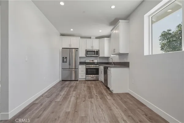 $2,350 | 19835 Blythe Street, Winnetka, CA 91306