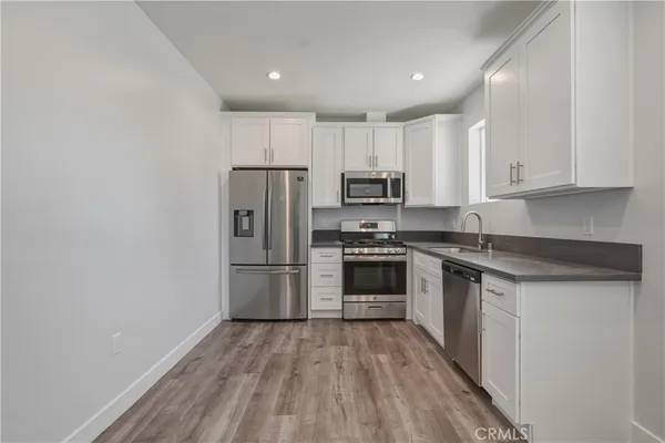 $2,350 | 19835 Blythe Street, Winnetka, CA 91306