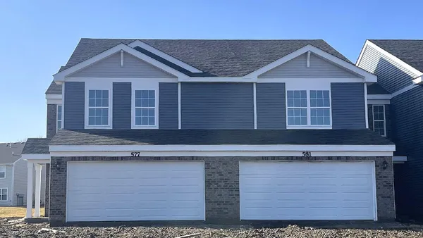 $259,990 | 581 Cressmoor Boulevard, Hobart, IN 46342
