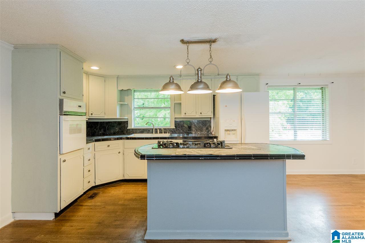 8308 Dunnavant Road Leeds, AL 35094 - Photo 7 of 30