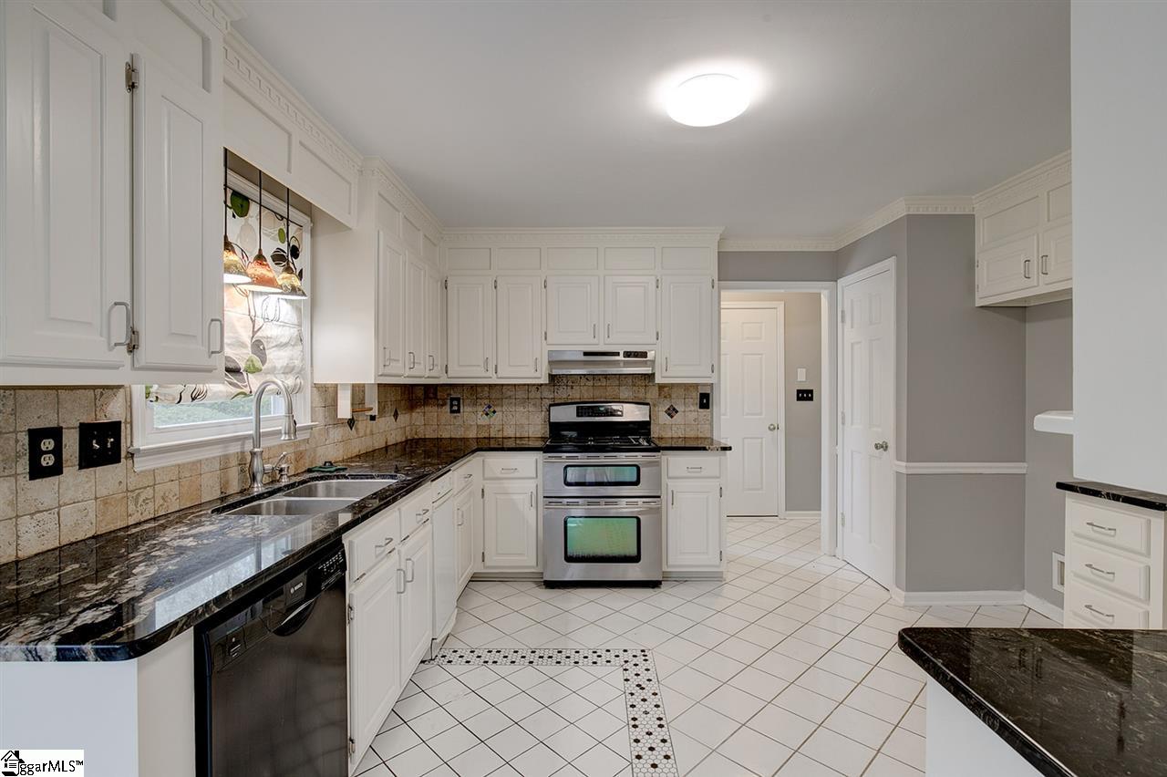 221 Roberts Farm Road Simpsonville, SC 29681 - Photo 15 of 35 Gallery Image 15