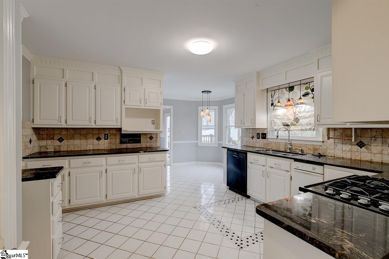221 Roberts Farm Road Simpsonville, SC 29681 - Photo 19 of 35 Gallery Image 19