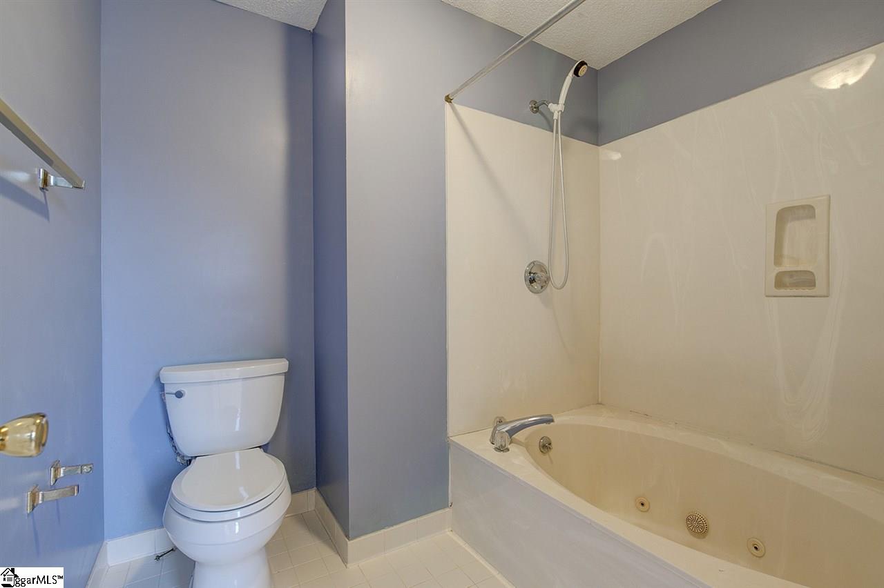 221 Roberts Farm Road Simpsonville, SC 29681 - Photo 25 of 35 Gallery Image 25