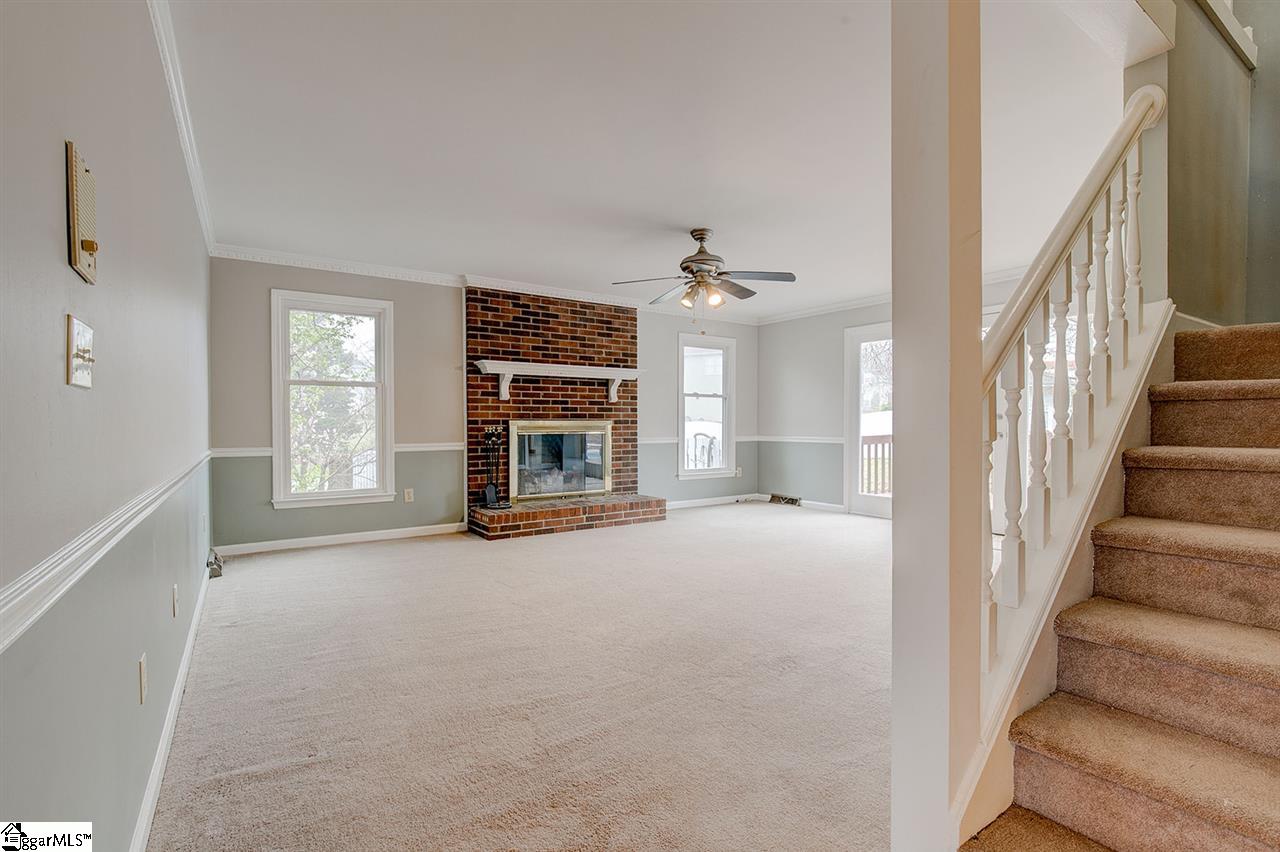 221 Roberts Farm Road Simpsonville, SC 29681 - Photo 9 of 35 Gallery Image 9