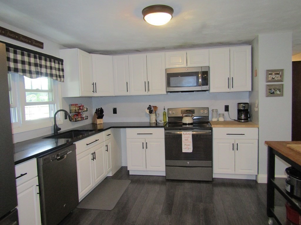 185 Nicholas Road Raynham, MA 02767 - Photo 4 of 26