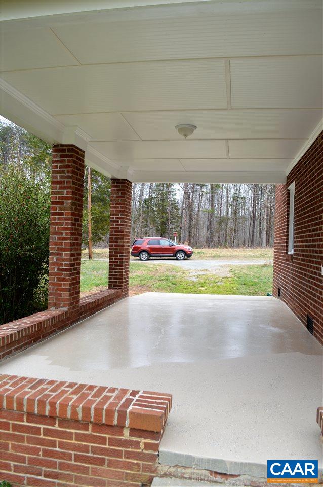 16862 Louisa Road Louisa, VA 23093 - Photo 3 of 22 Gallery Image 3