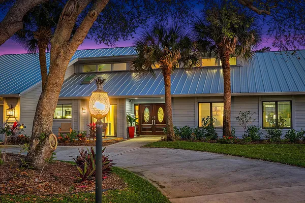 $929,000 | 8422 Southeast Quail Ridge Way, Hobe Sound, FL 33455