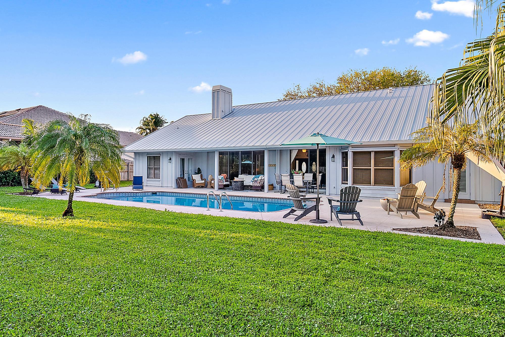 8422 Southeast Quail Ridge Way Hobe Sound, FL 33455 - Photo 23 of 42 Backyard