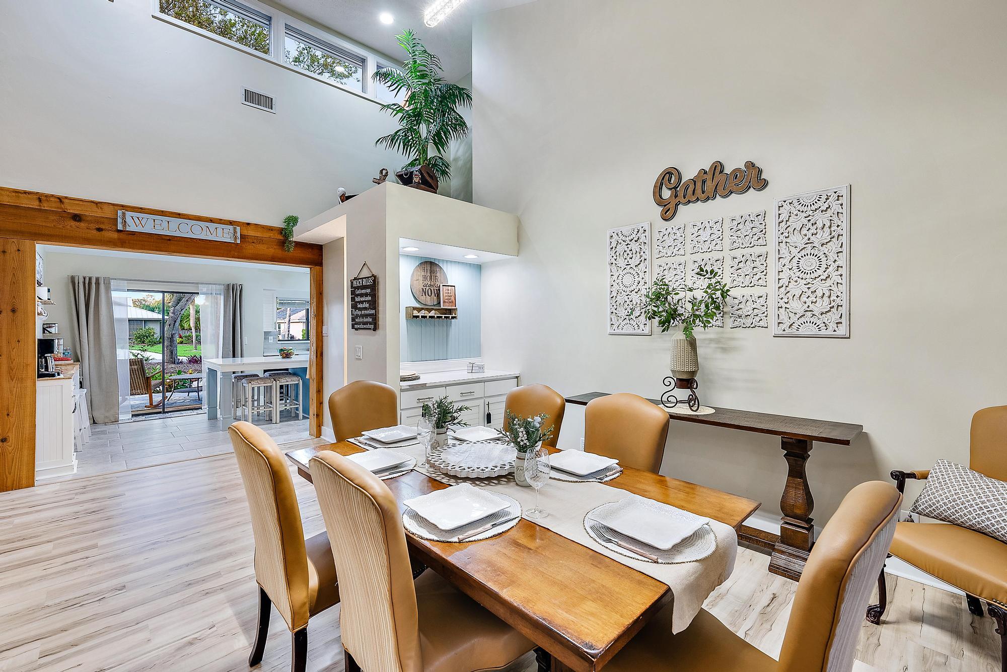 8422 Southeast Quail Ridge Way Hobe Sound, FL 33455 - Photo 6 of 42 Dining Room