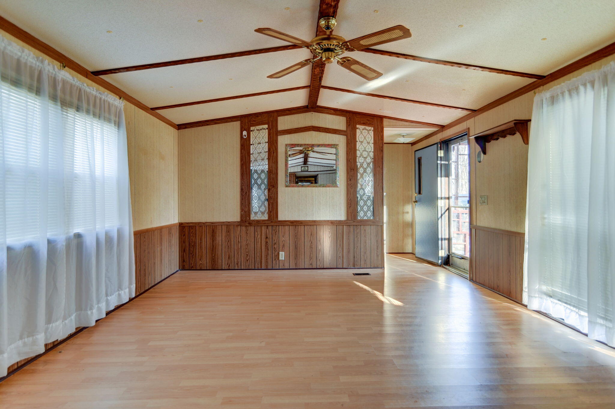 1038 Pawnee Road Bedford, VA 24523 - Photo 15 of 31 15-web-or-mls-1038 Pawnee Rd-15
