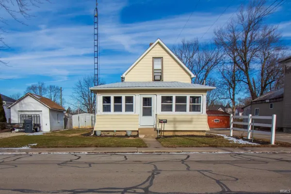 $104,900 | 424 West Hickory Street, Union City, IN 47390