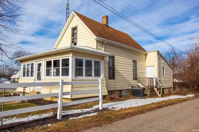 $109,900 | 424 West Hickory Street, Union City, IN 47390