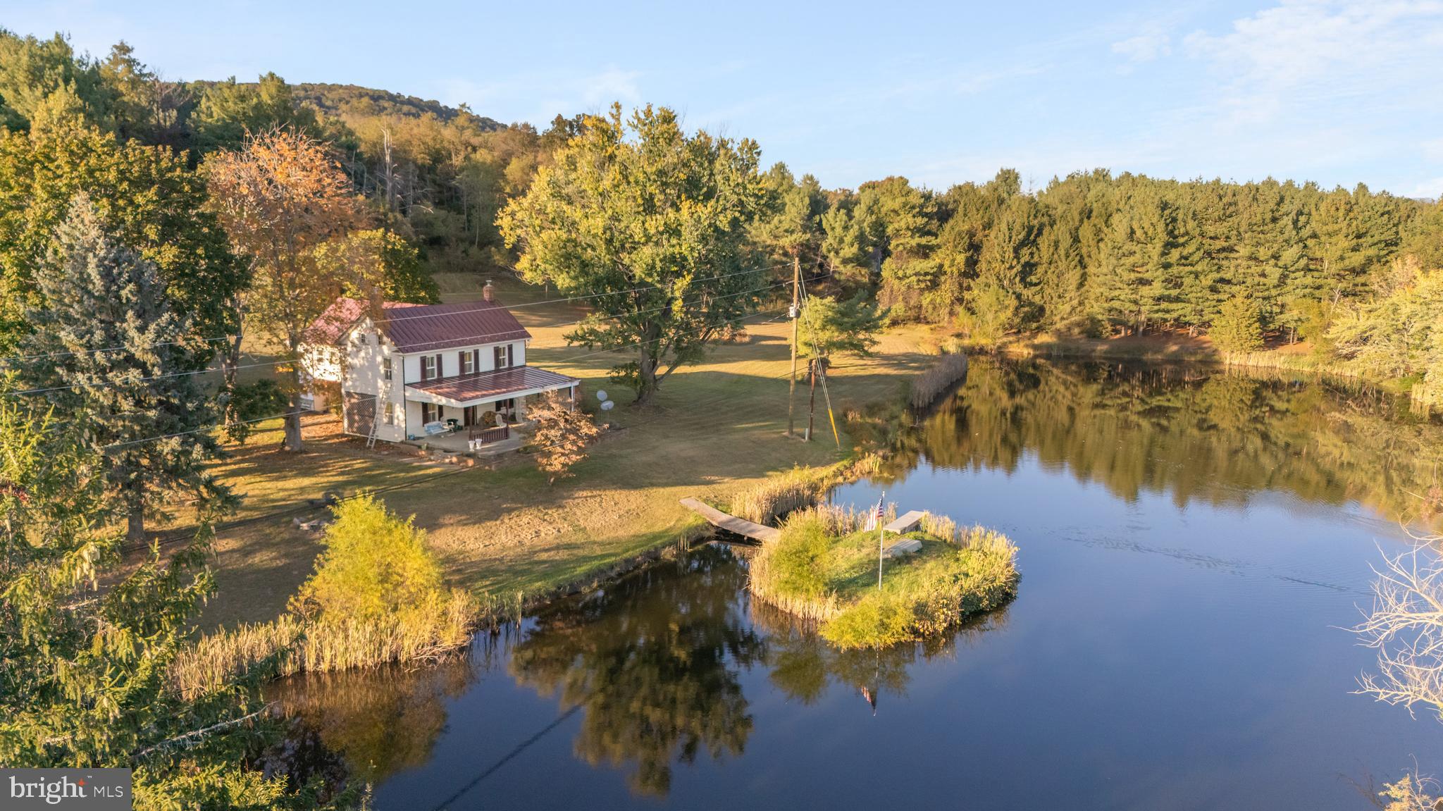 a picture of lake view