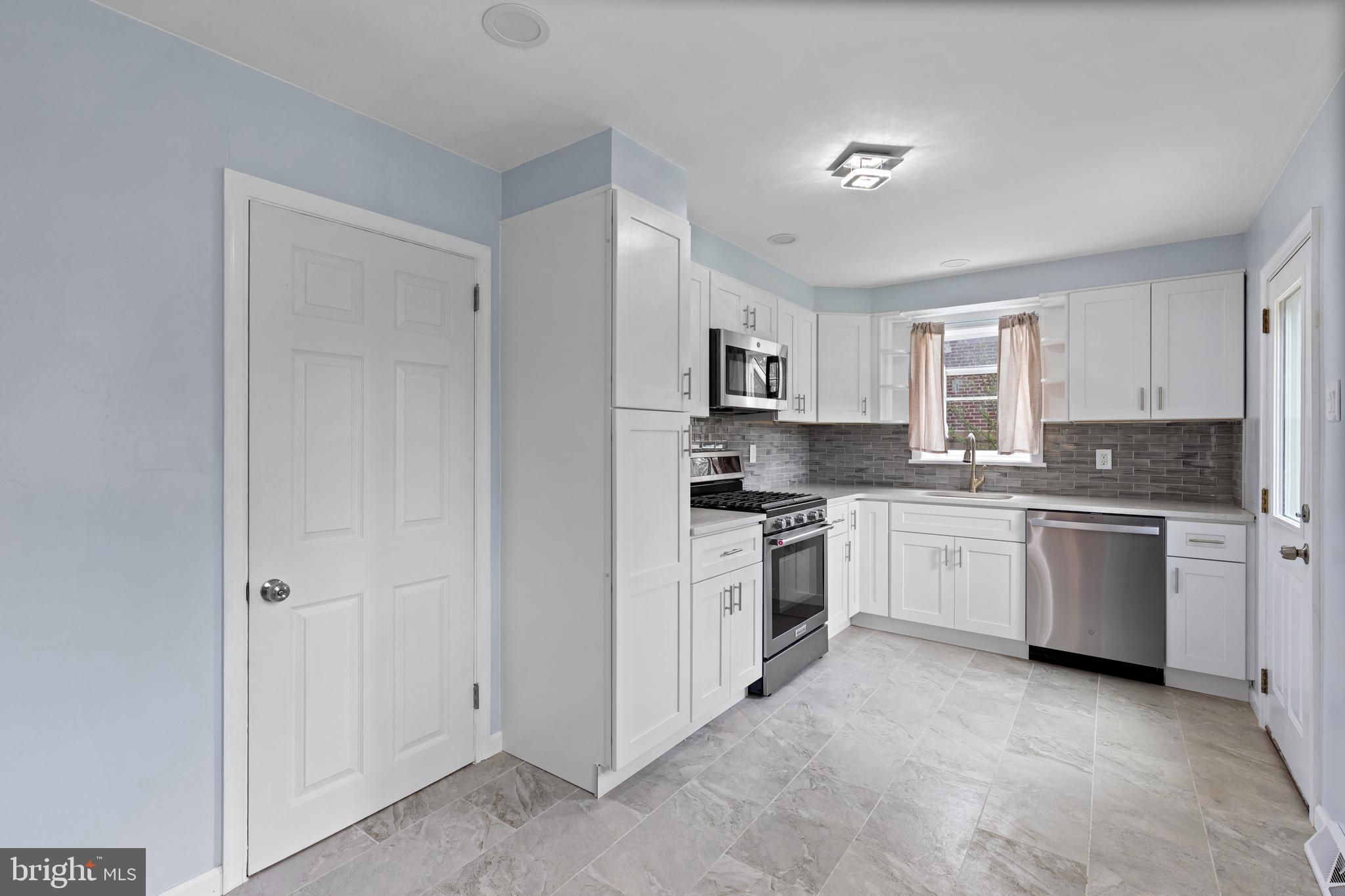 7603 Oak Lane Road Cheltenham, PA 19012 - Photo 8 of 27 Brand New Kitchen