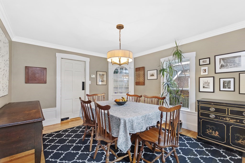 14 Virginia Road Waltham, MA 02453 - Photo 8 of 34 Gallery Image 8