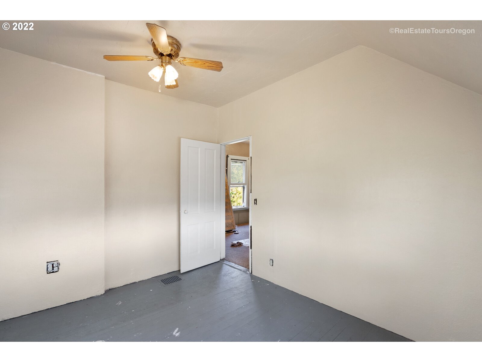 7595 Northeast Hendricks Road Carlton, OR 97111 - Photo 17 of 32 Gallery Image 17