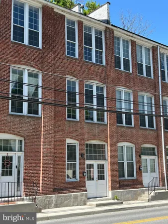 $1,200 | 47 Baltimore Street, Unit G, Glen Rock, PA 17327