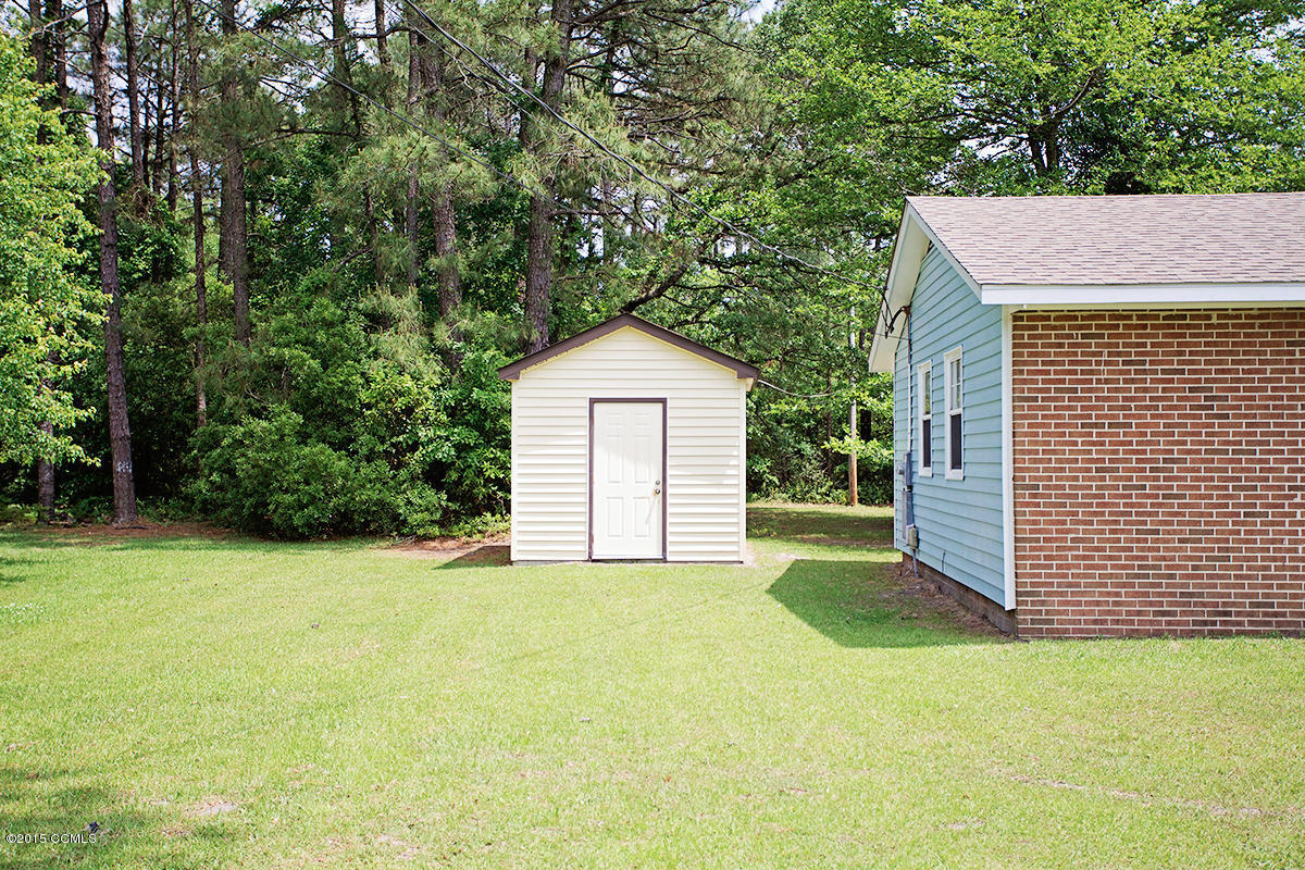1107 Hibbs Road Newport, NC 28570 - Photo 10 of 11 shed