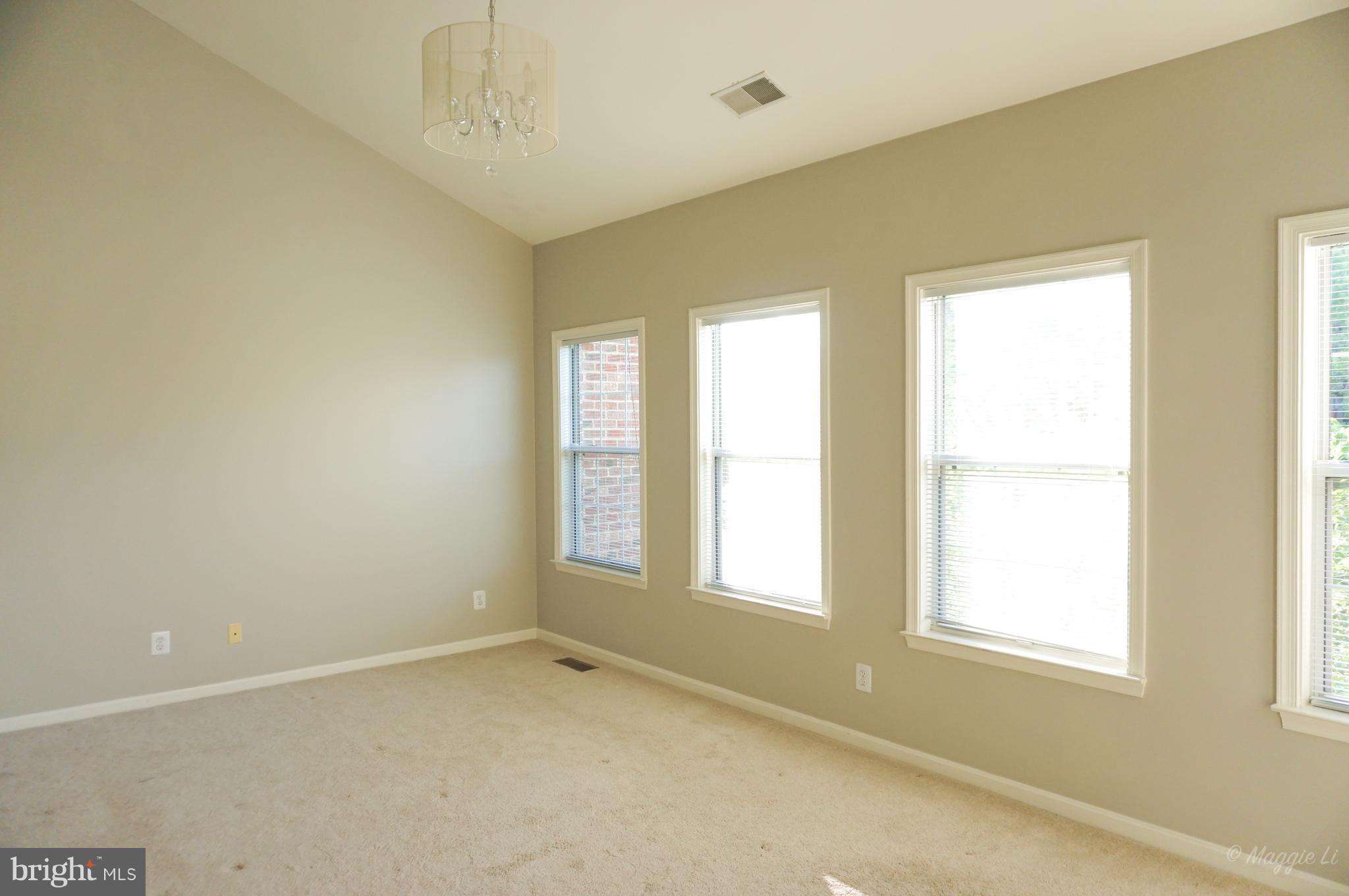 6004 Lincolnia Road Alexandria, VA 22312 - Photo 12 of 17 Bath (Master)