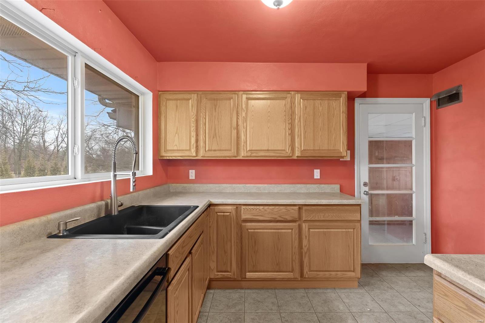 7175 Howdershell Road Hazelwood, MO 63031 - Photo 15 of 25 Gallery Image 15