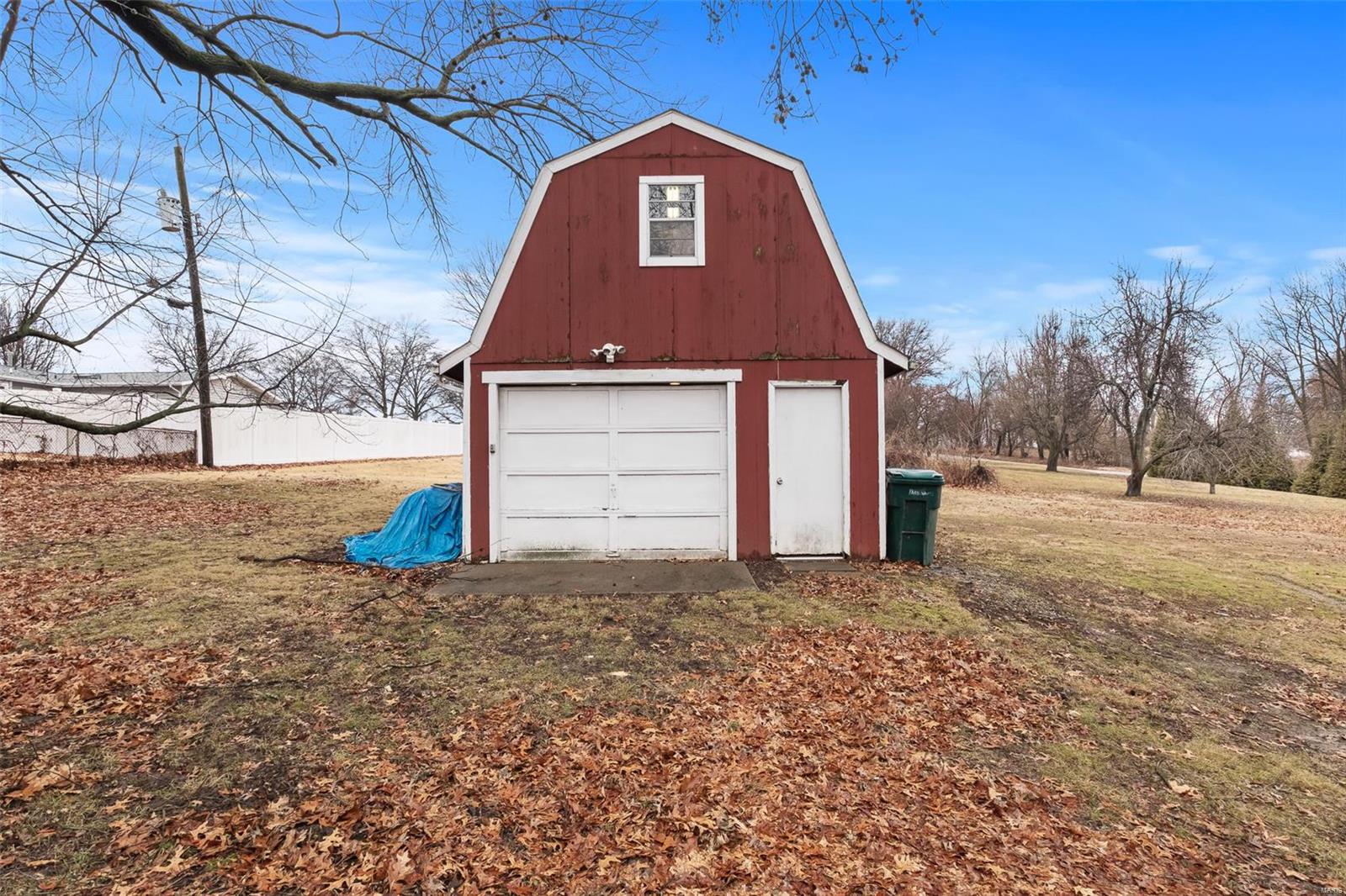 7175 Howdershell Road Hazelwood, MO 63031 - Photo 3 of 25 Gallery Image 3