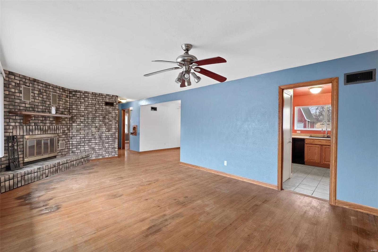 7175 Howdershell Road Hazelwood, MO 63031 - Photo 8 of 25 Gallery Image 8