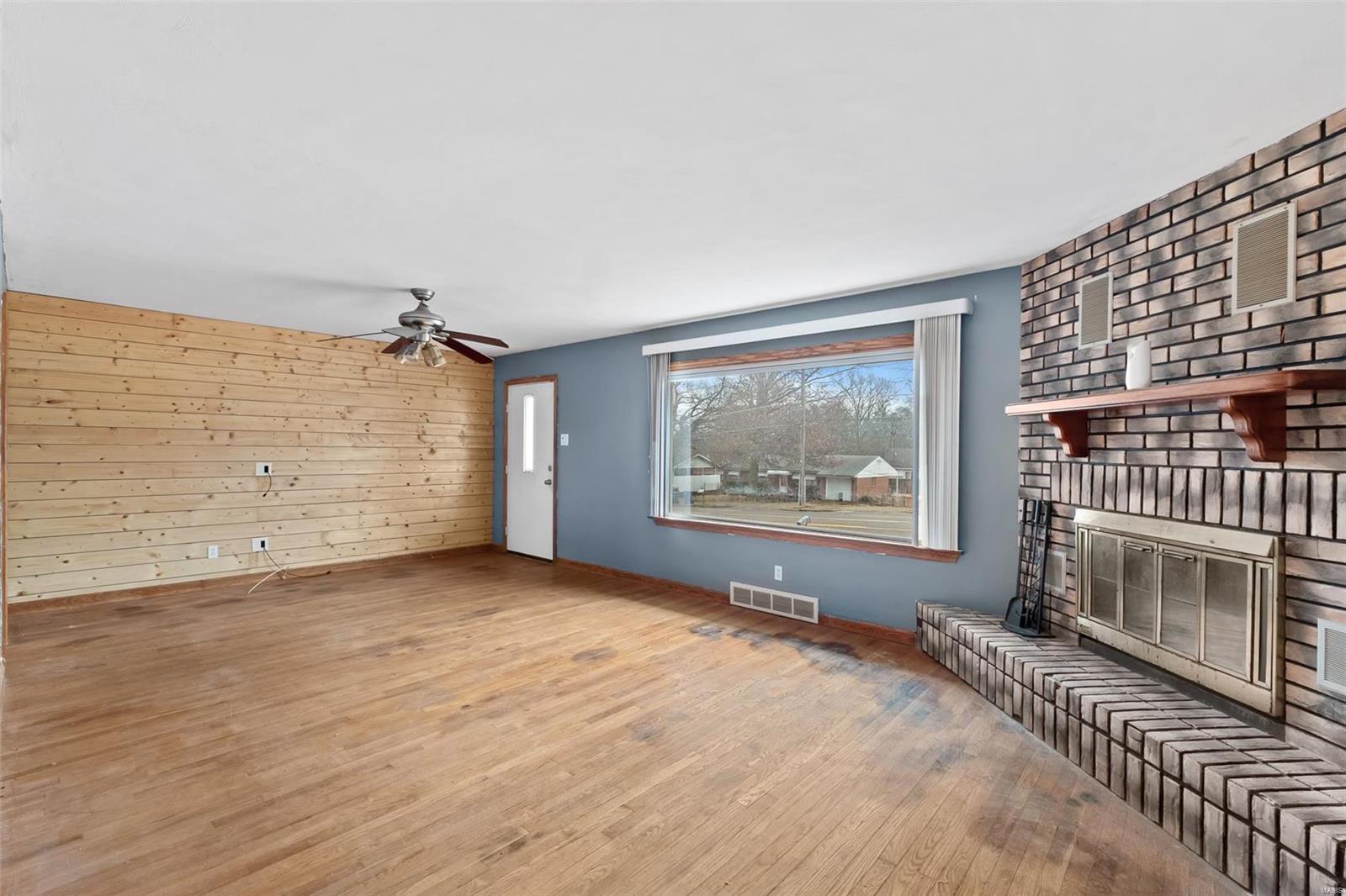 7175 Howdershell Road Hazelwood, MO 63031 - Photo 9 of 25 Gallery Image 9