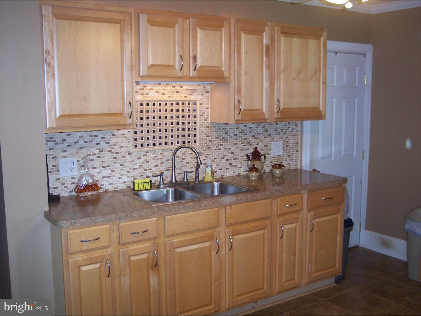4220 Welsh Road Philadelphia, PA 19136 - Photo 8 of 24 Kitchen