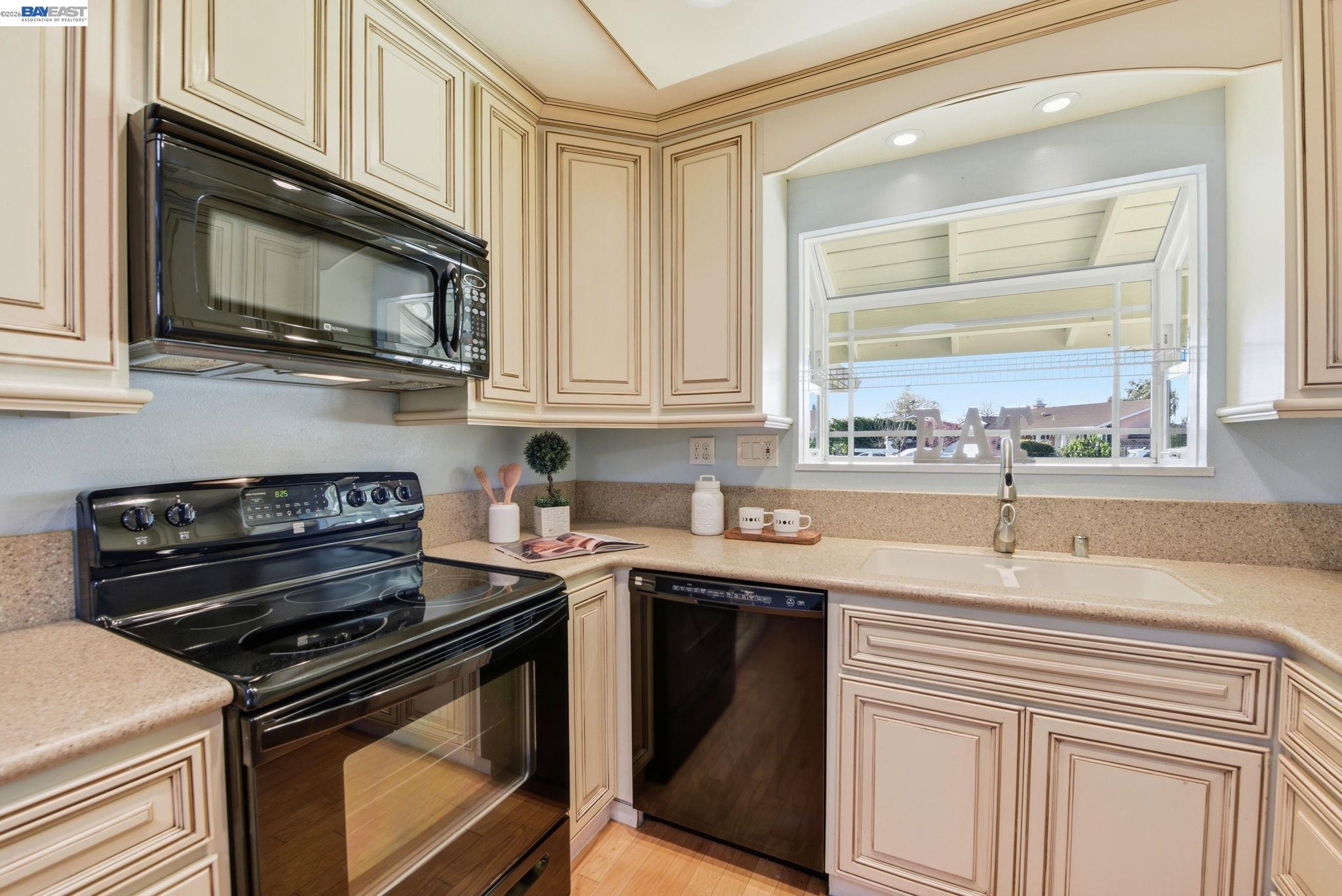 32301 Ruth Court Union City, CA 94587 - Photo 6 of 31