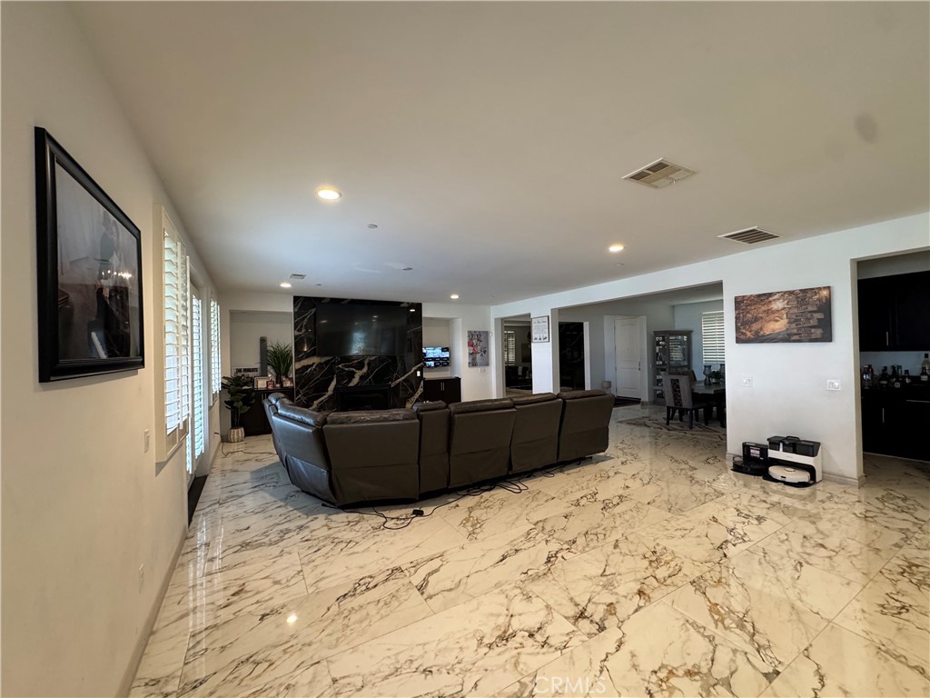 17195 Compass Drive Riverside, CA 92503 - Photo 12 of 14