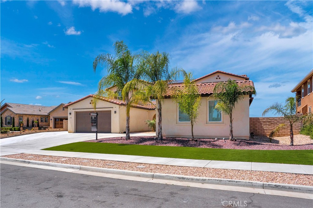 17195 Compass Drive Riverside, CA 92503 - Photo 75 of 75 a front view of house with yard and green space
