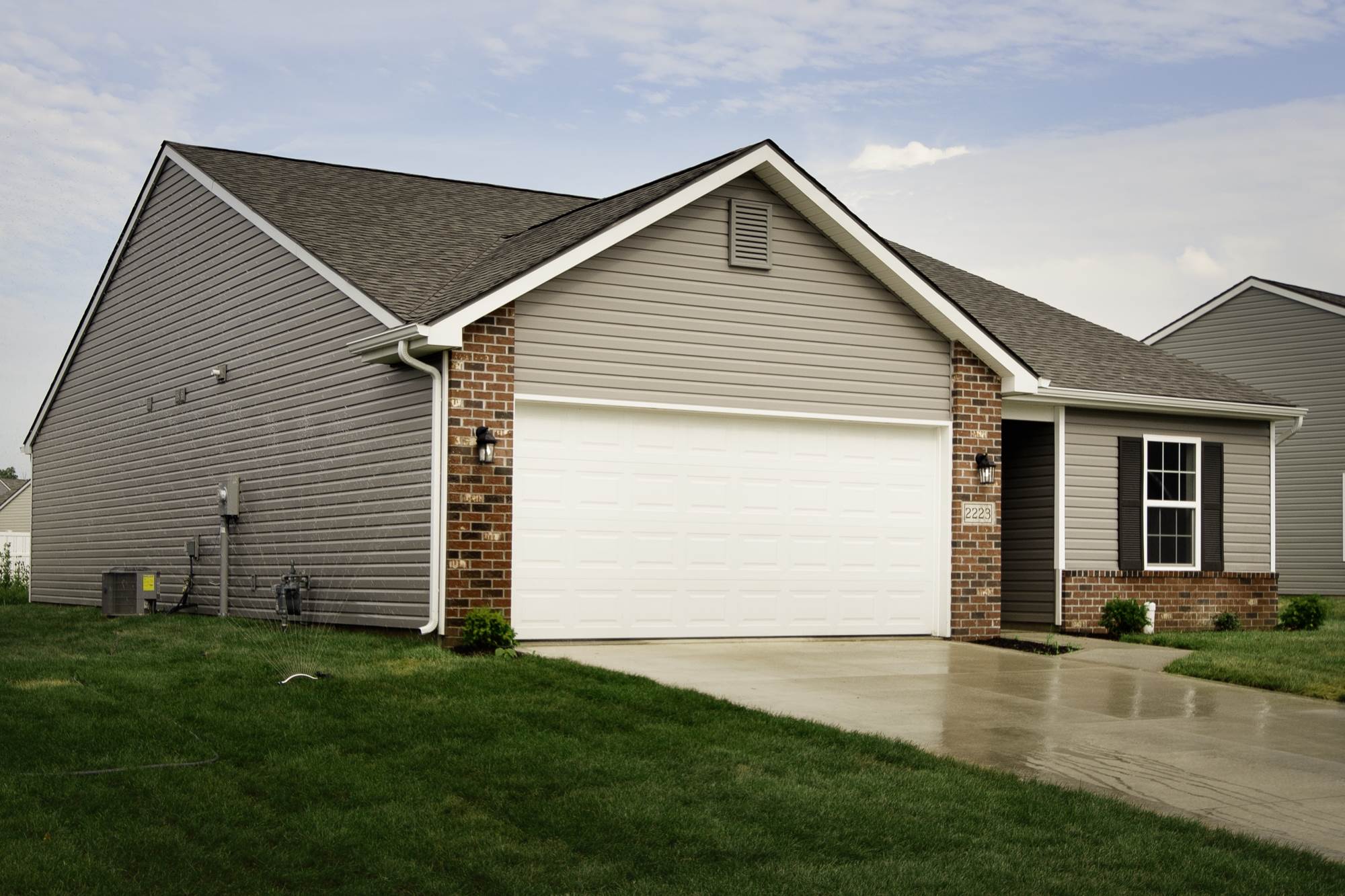 2223 Blue Spring Run Fort Wayne, IN 46808 - Photo 3 of 21 Gallery Image 3