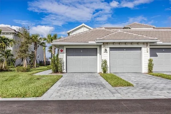 $2,675 | 5427 Double Eagle Circle, Unit 2811, Immokalee, FL 34142