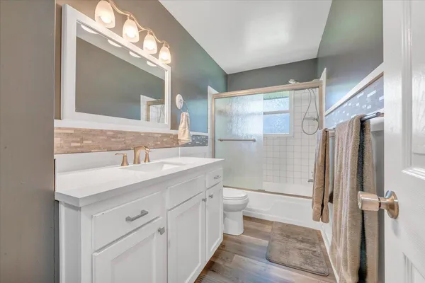$299,999 | 2819 Embassy Drive, Roanoke, VA 24019