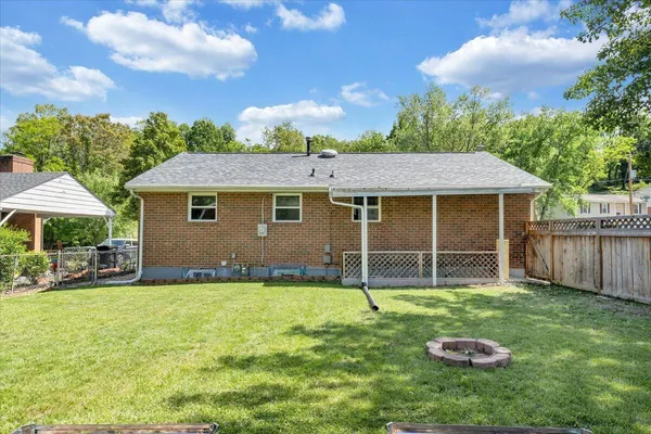 $299,999 | 2819 Embassy Drive, Roanoke, VA 24019