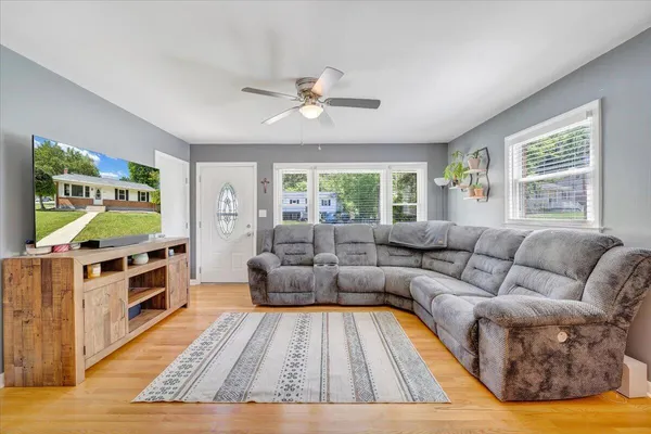 $299,999 | 2819 Embassy Drive, Roanoke, VA 24019