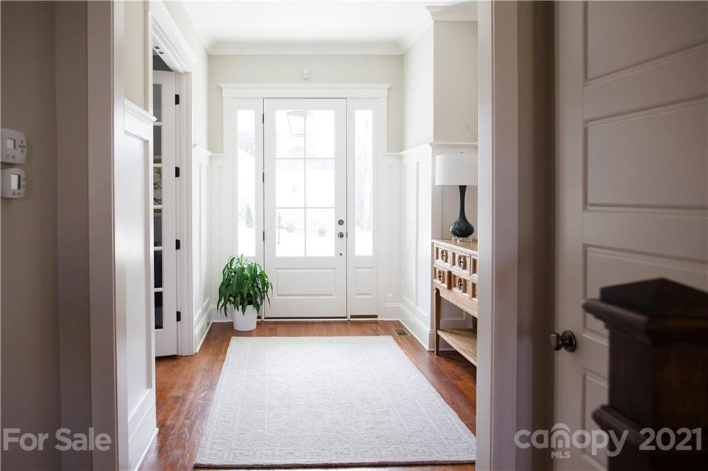 509 Spring Street Davidson, NC 28036 - Photo 4 of 31 Gallery Image 4