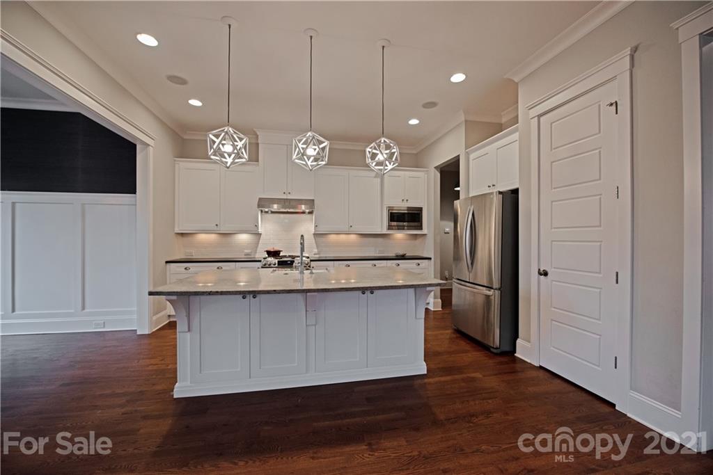 509 Spring Street Davidson, NC 28036 - Photo 8 of 31 Gallery Image 8
