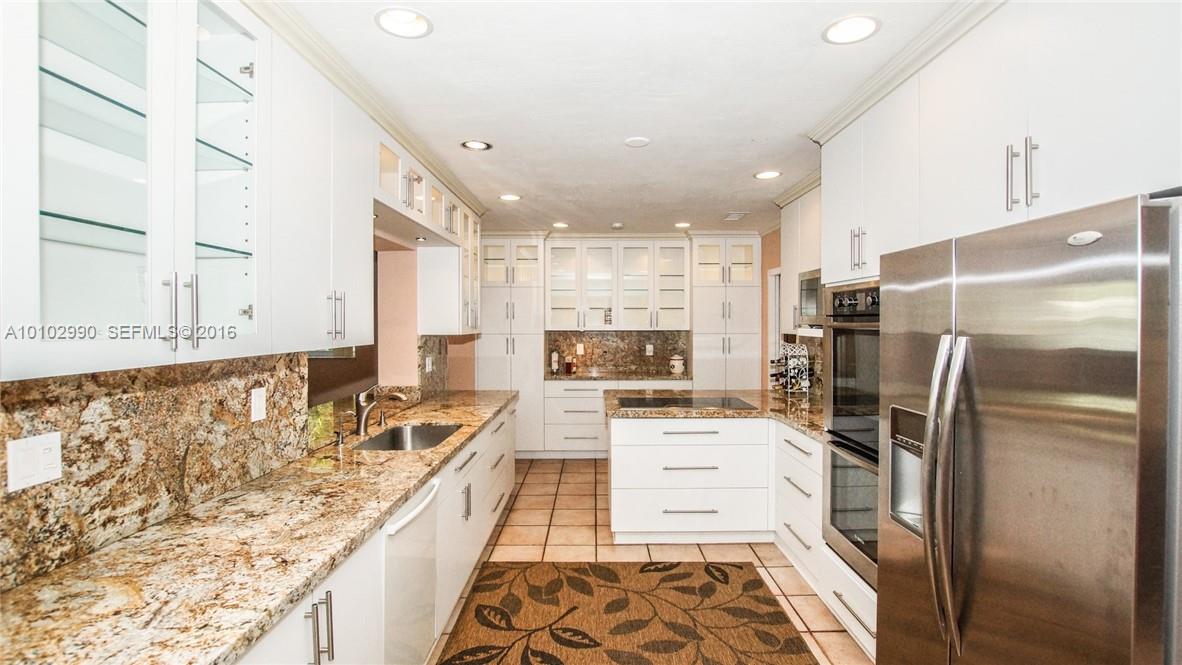 11501 Southwest 107th Court Miami, FL 33176 - Photo 5 of 19