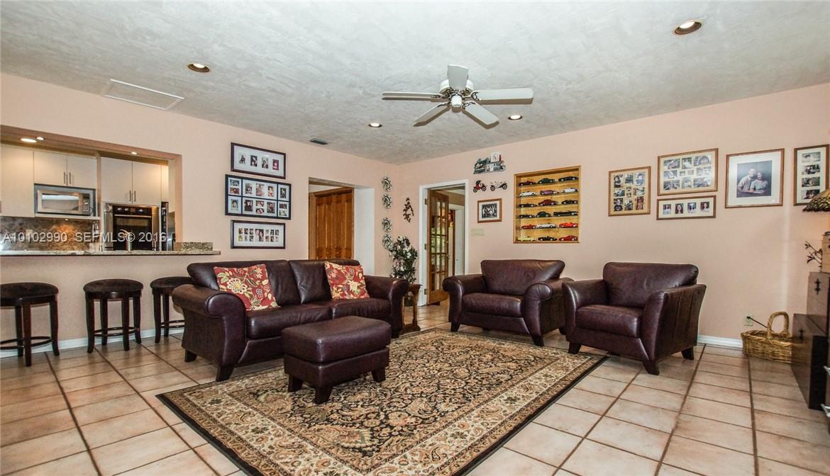 11501 Southwest 107th Court Miami, FL 33176 - Photo 7 of 19